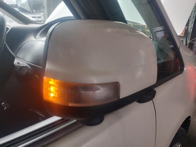 【中古】セレナ DBA-FC26 右サイドミラー 96301-3GR9C 自社品番240769 QAB