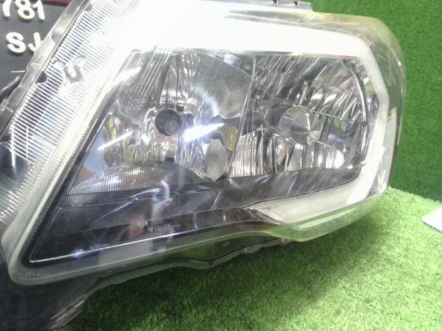 【中古】フォレスター DBA-SJG 左ヘッドランプ ライト 84002SG070 自社品番240781 61K