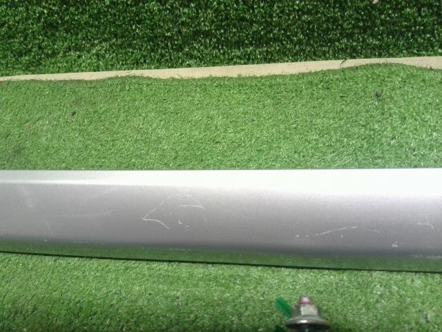 【中古】フォレスター DBA-SJG ルーフレール ルーフバー  自社品番240781 61K