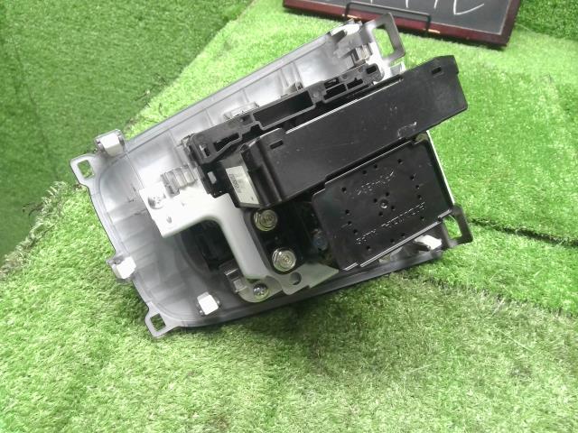 【中古】シャトル 6AA-GP7 シフトレバー 54130-T5C-J02ZF 自社品番240783 NH830M