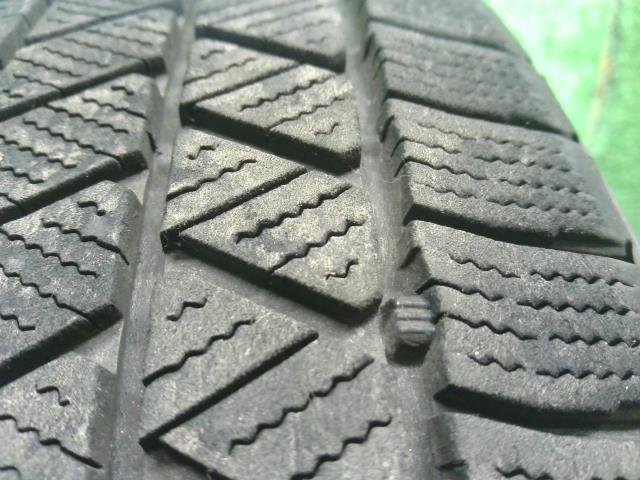 【中古】15インチ 冬 スタッドレスタイヤ 185/60R15 1本 ブリヂストン 23年製 BLIZZAK VRX3  自社品番240783