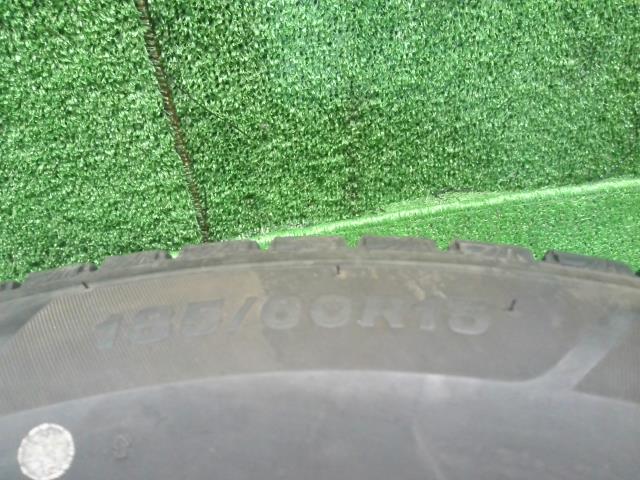 【中古】15インチ 冬 スタッドレスタイヤ 185/60R15 1本 ブリヂストン 23年製 BLIZZAK VRX3  自社品番240783