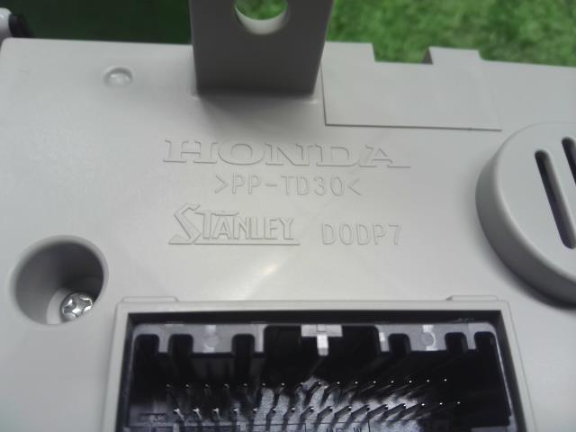 【中古】シャトル 6AA-GP7 エアコン ACスイッチパネル 79601-TD4-941ZA 自社品番240783 NH830M