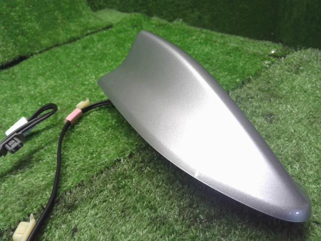 【中古】シャトル 6AA-GP7 アンテナ 39150-TD4-J01ZK 自社品番240783 NH830M