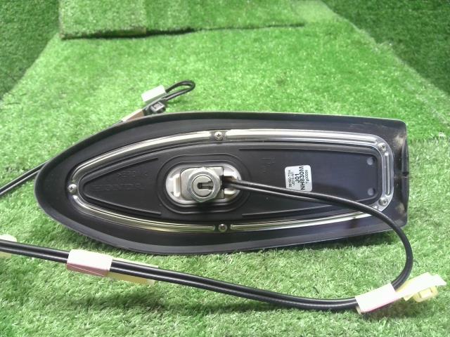 【中古】シャトル 6AA-GP7 アンテナ 39150-TD4-J01ZK 自社品番240783 NH830M