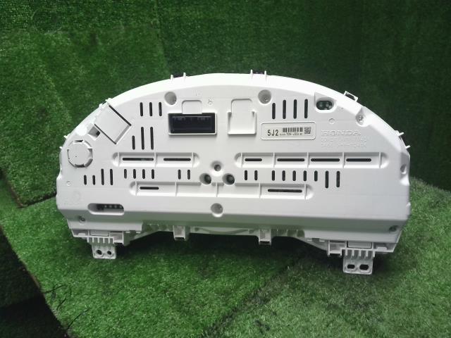 【中古】シャトル 6AA-GP7 スピードメーター 78100-TD5-J22 自社品番240783 NH830M