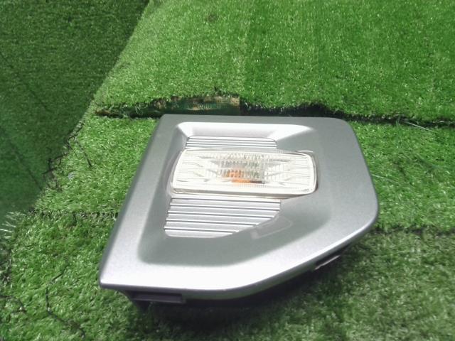 【中古】ウェイク DBA-LA700S 右フェンダーマーカー ウインカーランプ 81730-B2130 自社品番240787 W24