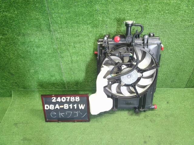 【中古】ｅＫワゴン DBA-B11W ラジエーター コンデンサー 電動ファン 1350A887 自社品番240788 X42