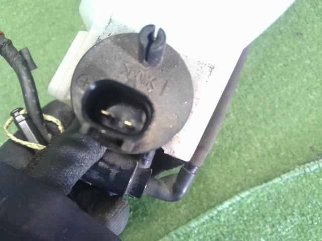 【中古】ｅＫワゴン DBA-B11W ウォッシャータンク 8260A321 自社品番240788 X42