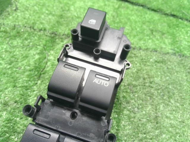 【中古】フィット DAA-GP5 パワーウインドウ PWスイッチ 35750-T5A-J01 自社品番240789 B593M