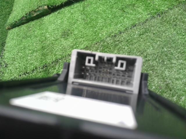 【中古】フィット DAA-GP5 パワーウインドウ PWスイッチ 35750-T5A-J01 自社品番240789 B593M