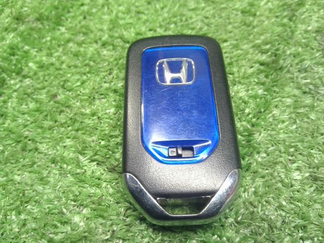 【中古】フィット DAA-GP5 キーレスリモコン スマートキー 72147-T5C-J01 自社品番240789 B593M