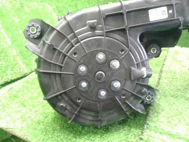 【中古】フィット DAA-GP5 ハイブリッド クーリングファン  自社品番240789 B593M