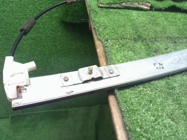 【中古】ＭＰＶ CBA-LW3W 右Ｆドアレギュレータ・モーター L081-58-58XA 自社品番240795 29Y