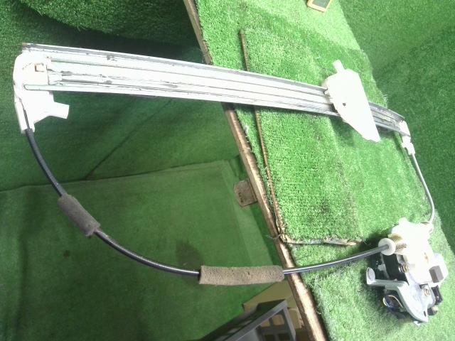 【中古】ＭＰＶ CBA-LW3W 右Ｆドアレギュレータ・モーター L081-58-58XA 自社品番240795 29Y