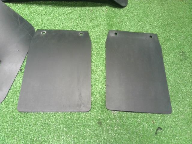 【中古】ハイゼット TE-S210P マッドガードセット  自社品番240801 W20