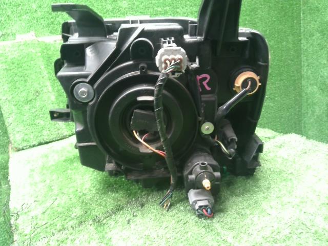 【中古】ｅＫワゴン DBA-H82W 右ヘッドランプ ライト 8301A602 自社品番240803 X42