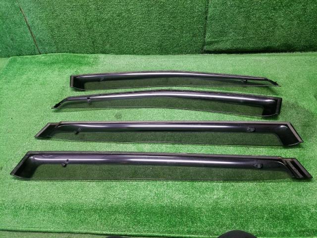 【中古】エスティマ DAA-AHR20W ドアバイザー  自社品番240807 070