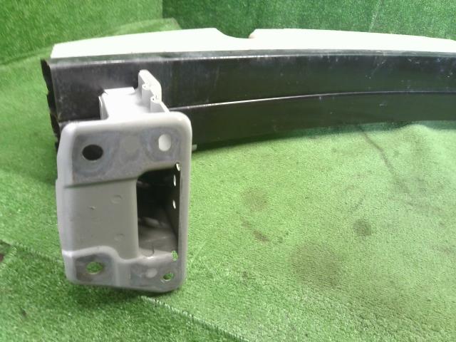 【中古】リーフ ZAA-ZE1 フロントバンパー リーンホースメント 62032-5SA0A 自社品番250002 XBK