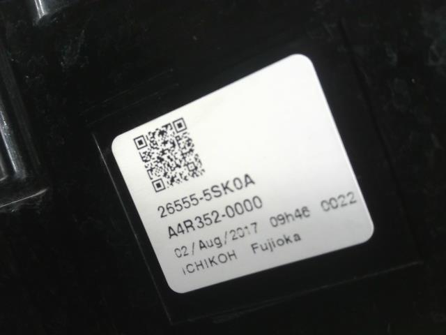 【中古】リーフ ZAA-ZE1 左テールランプ ライト 26555-5SK0B 自社品番250002 XBK