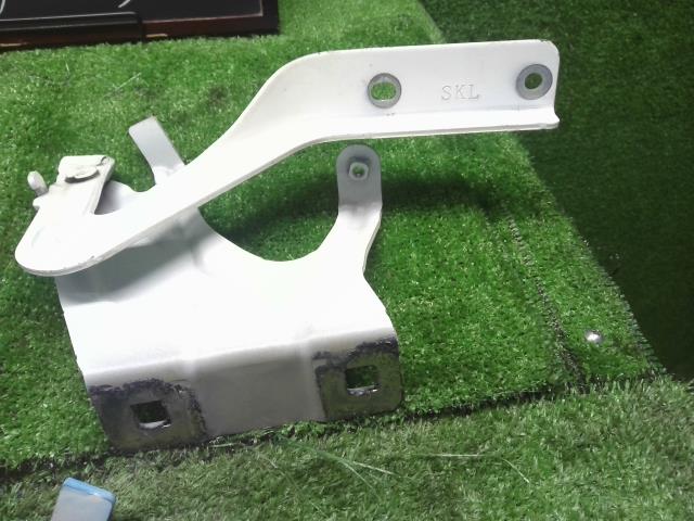 【中古】リーフ ZAA-ZE1 ボンネットヒンジ  自社品番250002 XBK