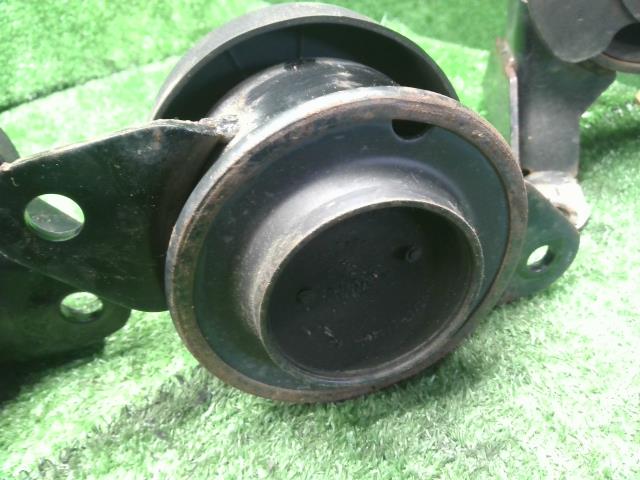 【中古】リーフ ZAA-ZE1 エンジンマウント 11320-3NF0A 自社品番250002 XBK