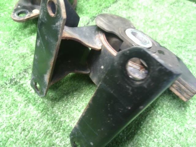 【中古】リーフ ZAA-ZE1 エンジンマウント 11320-3NF0A 自社品番250002 XBK