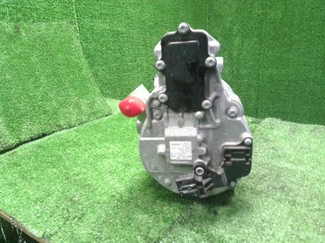 【中古】リーフ ZAA-ZE1 エアコン AC コンプレッサー 92600-4BC0A 自社品番250002 XBK