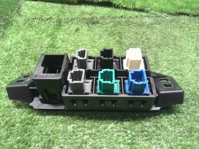 【中古】リーフ ZAA-ZE1 運転席スイッチパネル 25198-5SA0A 自社品番250002 XBK