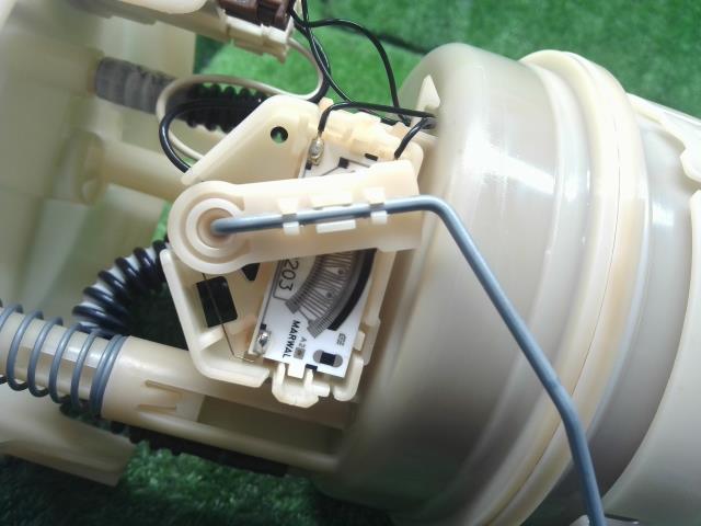 【中古】プジョー 307 GH-3EHRFJ フューエル 燃料ポンプ  自社品番250007