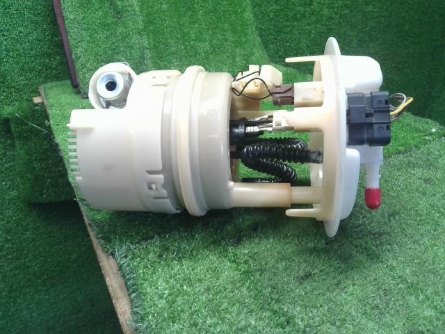 【中古】プジョー 307 GH-3EHRFJ フューエル 燃料ポンプ  自社品番250007