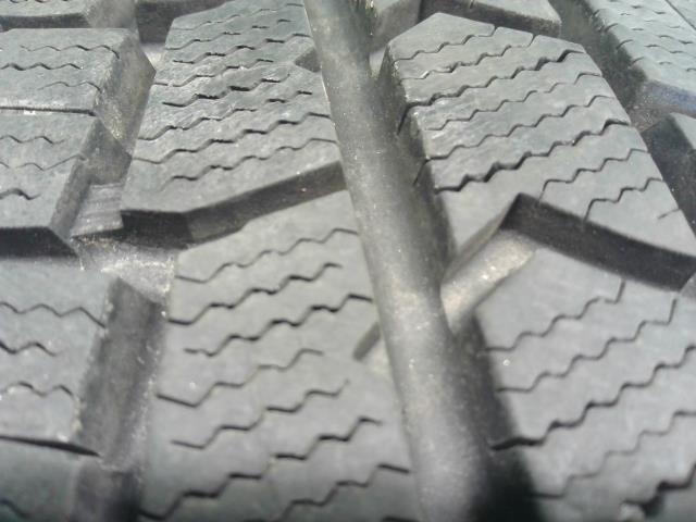 【中古】16インチ 冬 スタッドレスタイヤ 205/55R16 4本 ダンロップ  自社品番250007