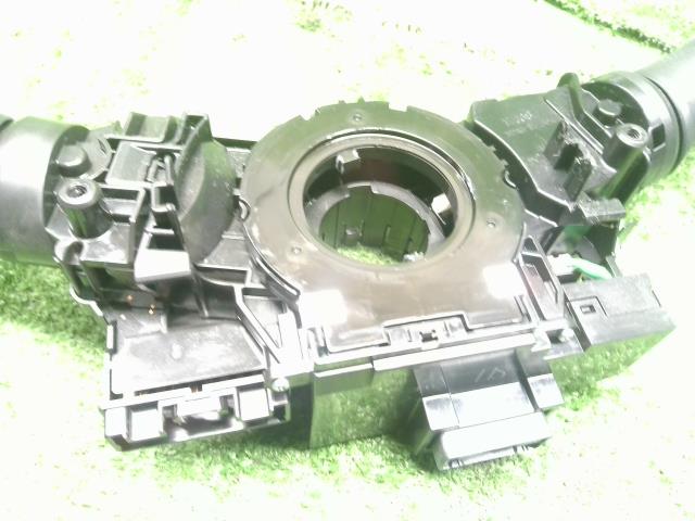 【中古】ハスラー 5AA-MR92S ディマー コンビネーションスイッチ 37210-59SB0 自社品番250011 ZVD