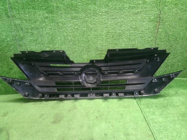 【中古】セレナ DAA-GNC27 ラジエーター フロントグリル 62310-5TA0A 自社品番250012 K23