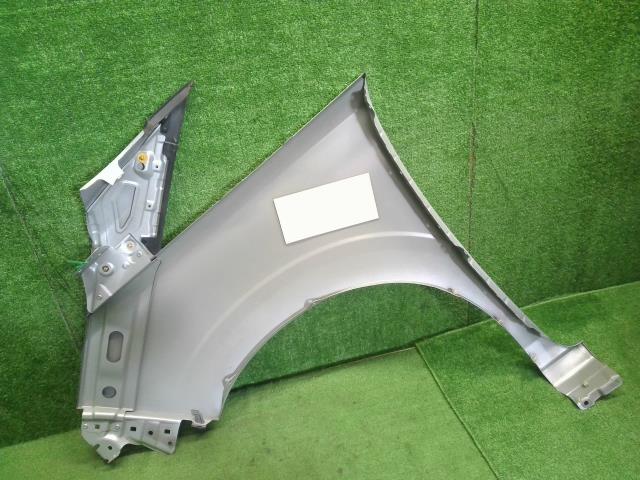 【中古】セレナ DAA-GNC27 右フロントフェンダー F3100-5TAMA 自社品番250012 K23