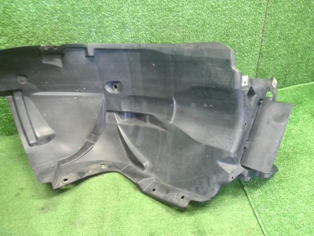 【中古】セレナ DAA-GNC27 右フロントインナーフェンダー ライナー 63842-5TA0A 自社品番250012 K23