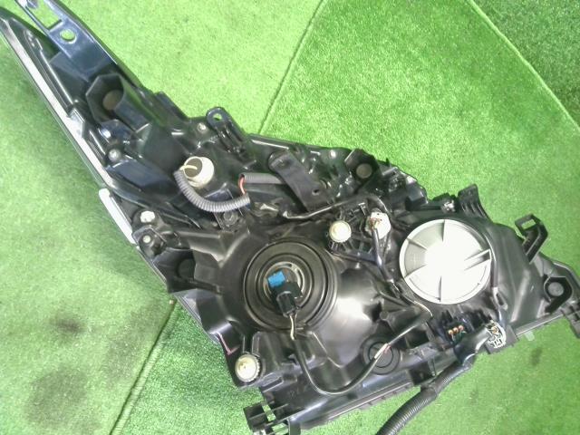 【中古】セレナ DAA-GNC27 左ヘッドランプ ライト 26060-5TA0C 自社品番250012 K23