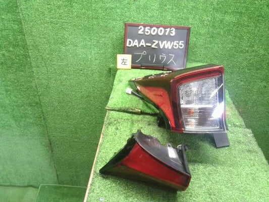 プリウス DAA-ZVW55 左テールランプ 左テールライト　助手席側 上下セット　イチコ4720 81561-47470 自社品番250013