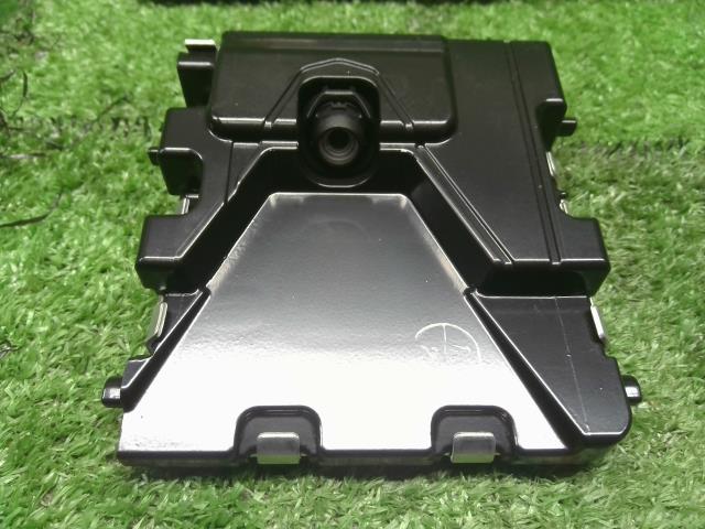 プリウス DAA-ZVW55 フロント用　カメラ リアカメラ　デンソー036500-8781　8646C-47033 自社品番250013