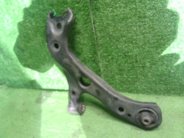 プリウス DAA-ZVW55 右フロントストラット 右F ナックル ロアアーム付　運転席側  48510-80A80 自社品番250013