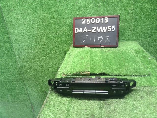 プリウス DAA-ZVW55 エアコンスイッチパネル ACスイッチパネル TOKAIRIKA 75H679 55900-47201 自社品番250013