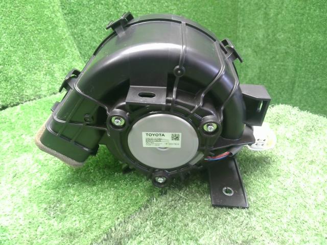 プリウス DAA-ZVW55 HVバッテリーブロア ハイブリッドバッテリーブロア G9230-47080 自社品番250013