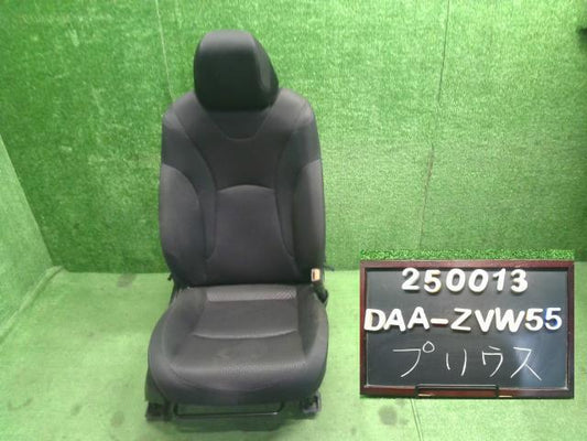 プリウス DAA-ZVW55 ドライバーシート 運転席 右フロント インフレーター欠品 71073-47C60-C5 自社品番250013