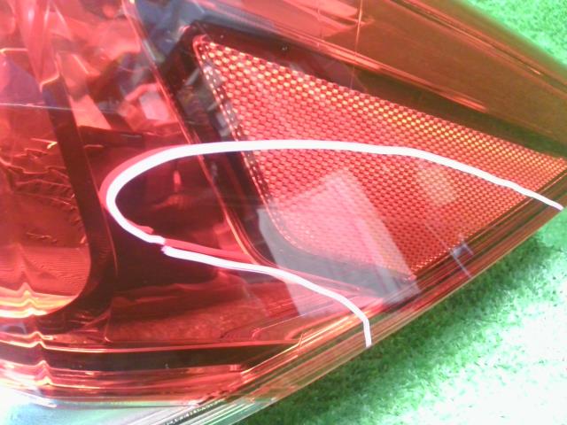インプレッサ DBA-GT7 右テールランプ LED　テールライト　FBM-924-22　84912FL041 自社品番250017