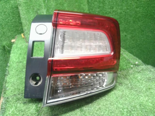 インプレッサ DBA-GT7 右テールランプ LED　テールライト　FBM-924-22　84912FL041 自社品番250017