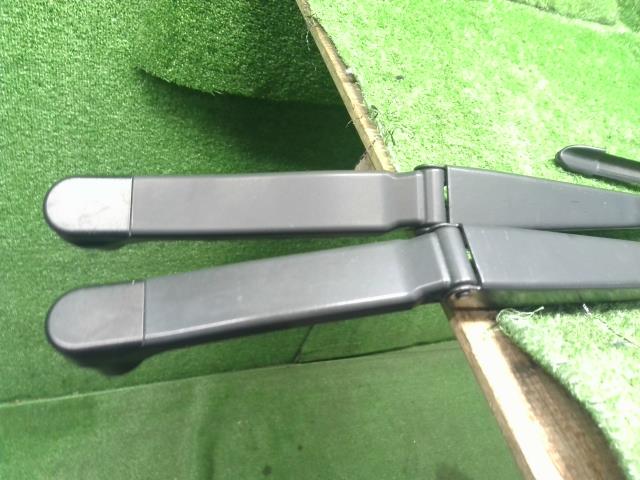 インプレッサ DBA-GT7 フロントワイパーアーム左右セット 86532FL000 自社品番250017