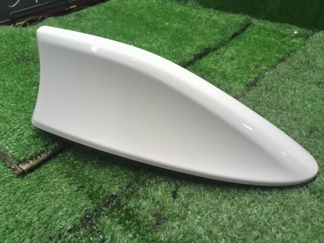 インプレッサ DBA-GT7 アンテナ　シャーク　ルーフ　 86321FL220W6 自社品番250017