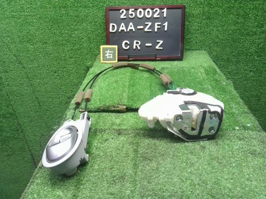 ＣＲ−Ｚ DAA-ZF1 右フロントドアロック インナーハンドル　運転席側　72110-SZT-J02 自社品番250021