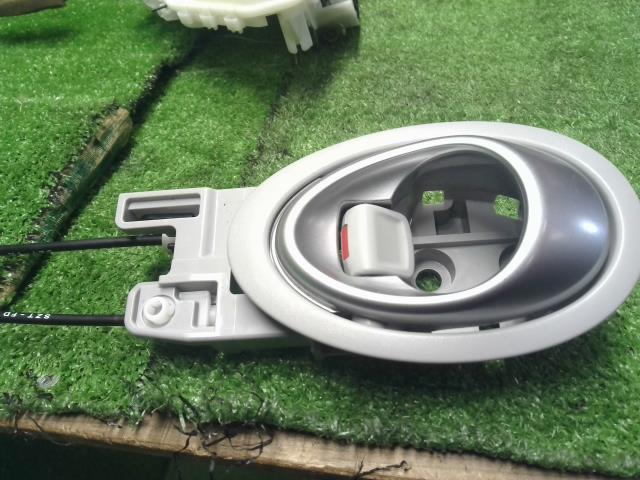 ＣＲ−Ｚ DAA-ZF1 右フロントドアロック インナーハンドル　運転席側　72110-SZT-J02 自社品番250021