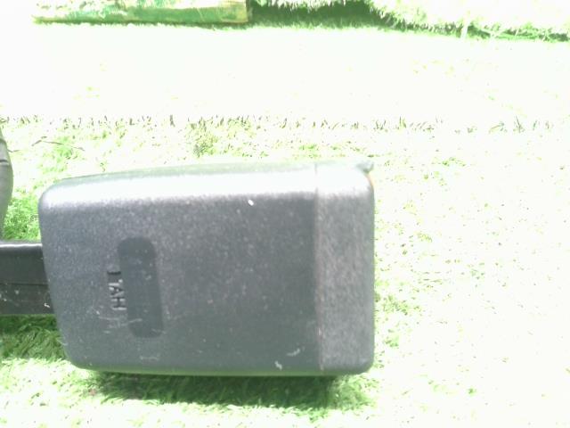 ラクティス DBA-NCP120 ドライバーシートベルトキャッチ　運転席側　右フロントシートベルトバックル 73230-52550-C0 自社品番250022